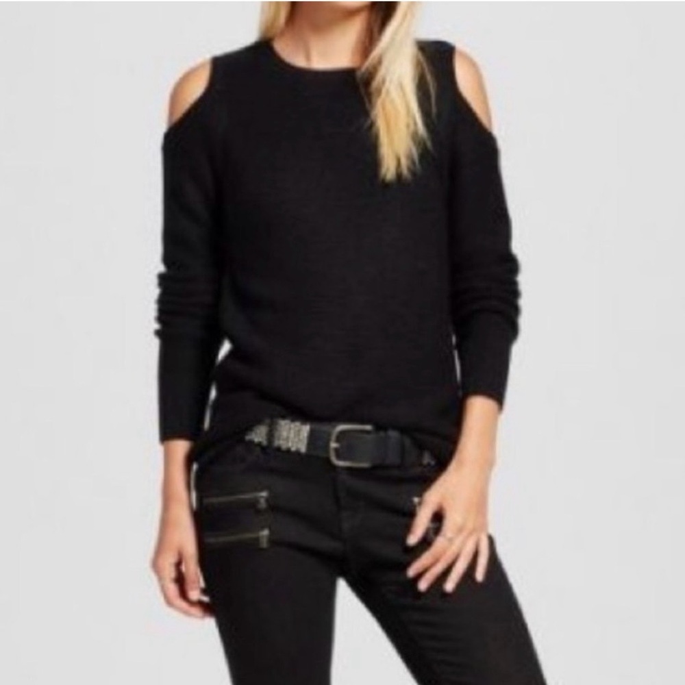 Cutout should sweater